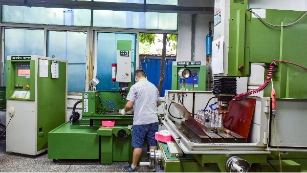 塑膠注塑加工模具表面光澤缺陷怎么辦？