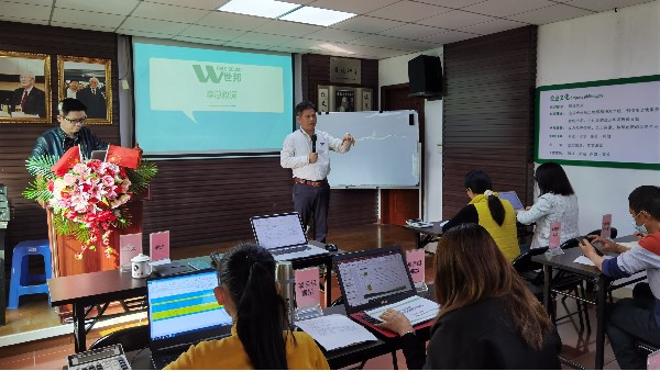 世邦注塑加工廠滿懷激情開拓未來(lái)