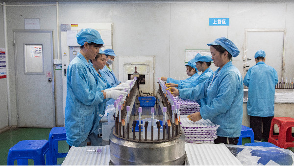 塑料注塑加工收縮問題怎么解決呢？